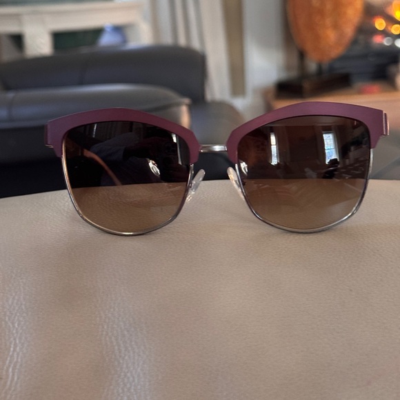 Fendi Brown Sunglasses Elegant Accessories - Picture 1 of 4